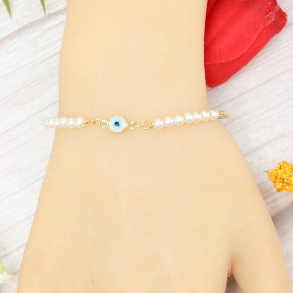 "Trendy Handmade Bracelet – A Thoughtful Gift for Girls & Women | UNVRC1455 - Picture 6 of 10